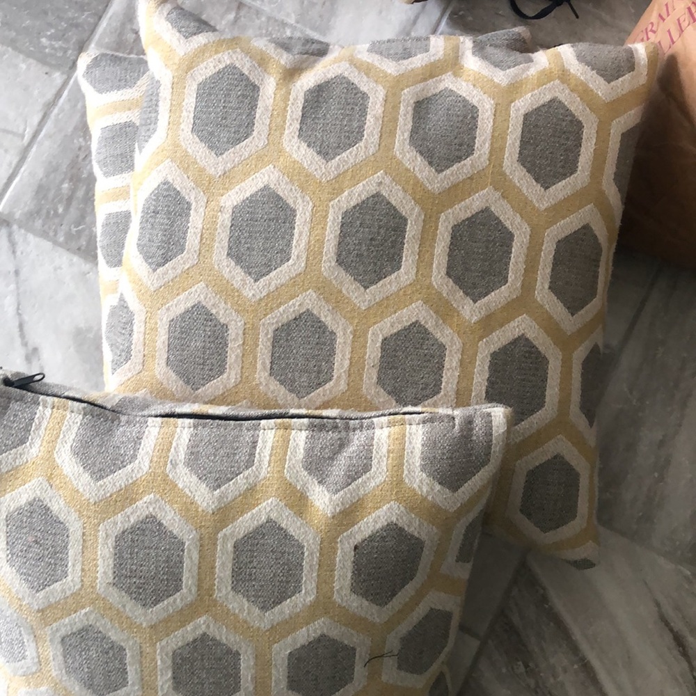 Gray throw pillows set of 3